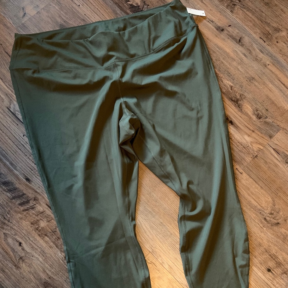 Amazon Essentials Active Leggings Size 4X